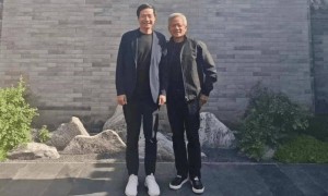 英伟达 CEO 黄仁勋今年第三次来华，与雷军亲密合影曝光