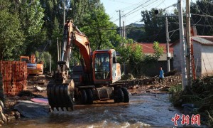 密云受灾村庄见闻：71岁屈大爷“跋山涉水”报平安